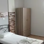 梅尔特米公寓 *