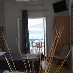 Apartment Meltemi *