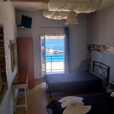Meltemi * Posidhonia (Syros)