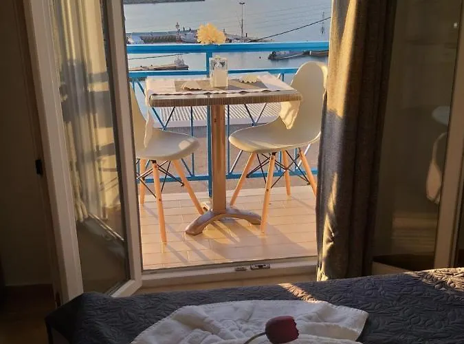 Апартаменты Meltemi Posidhonia (Syros)